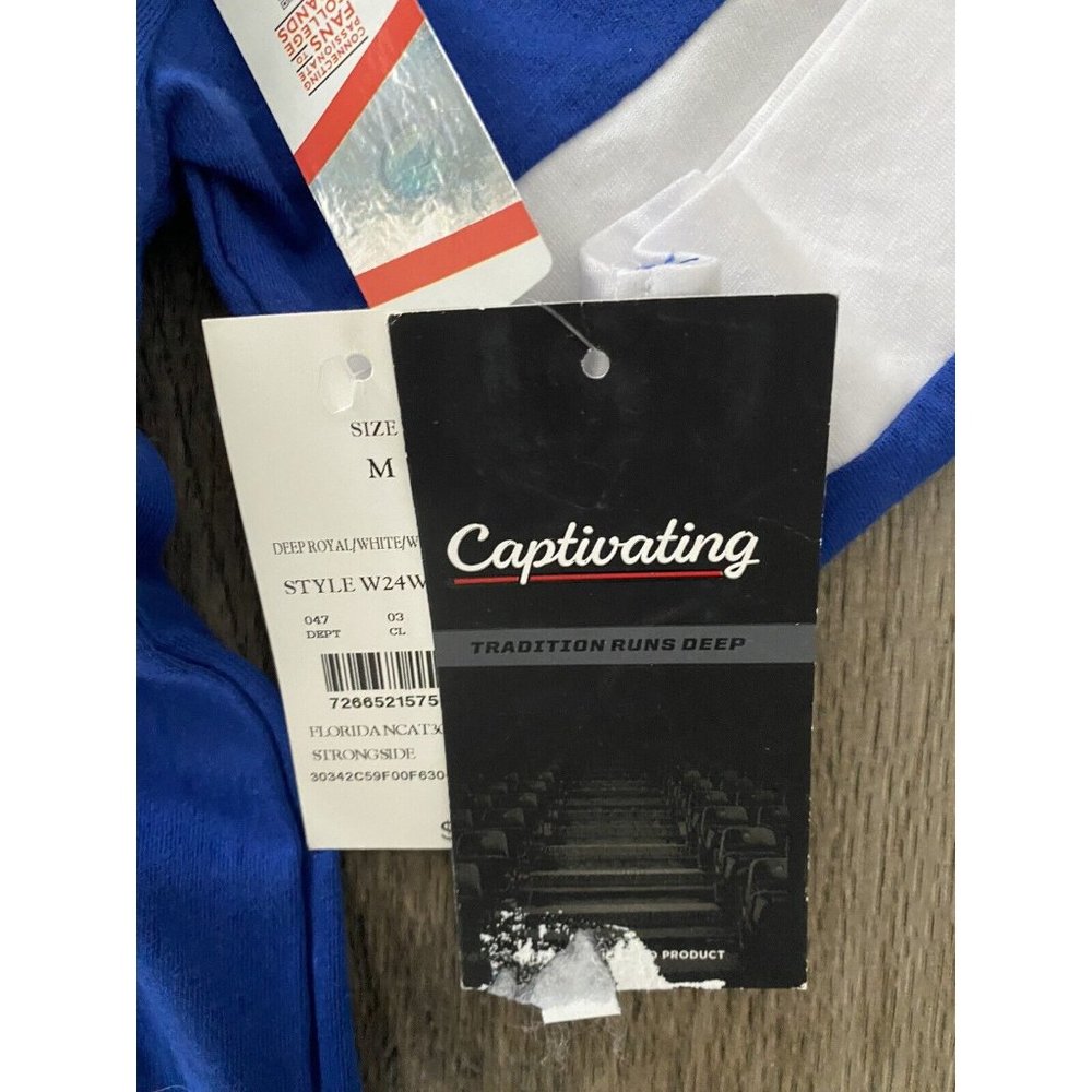 Captivating Apparel Women’s Florida Gators Short Sleeve Shirt Size Medium - Picture 4 of 5